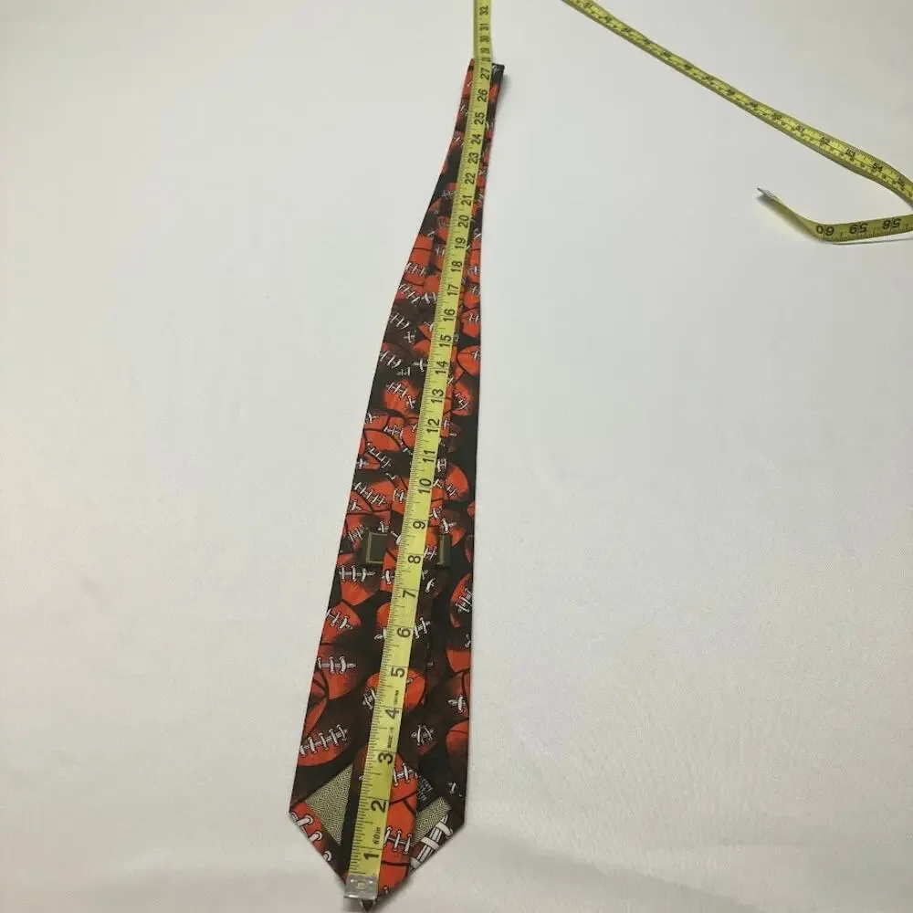 Vintage Looney Tunes NFL Football Neck Tie Yosemite Sam Bugs Taz Daffy 4” Tie